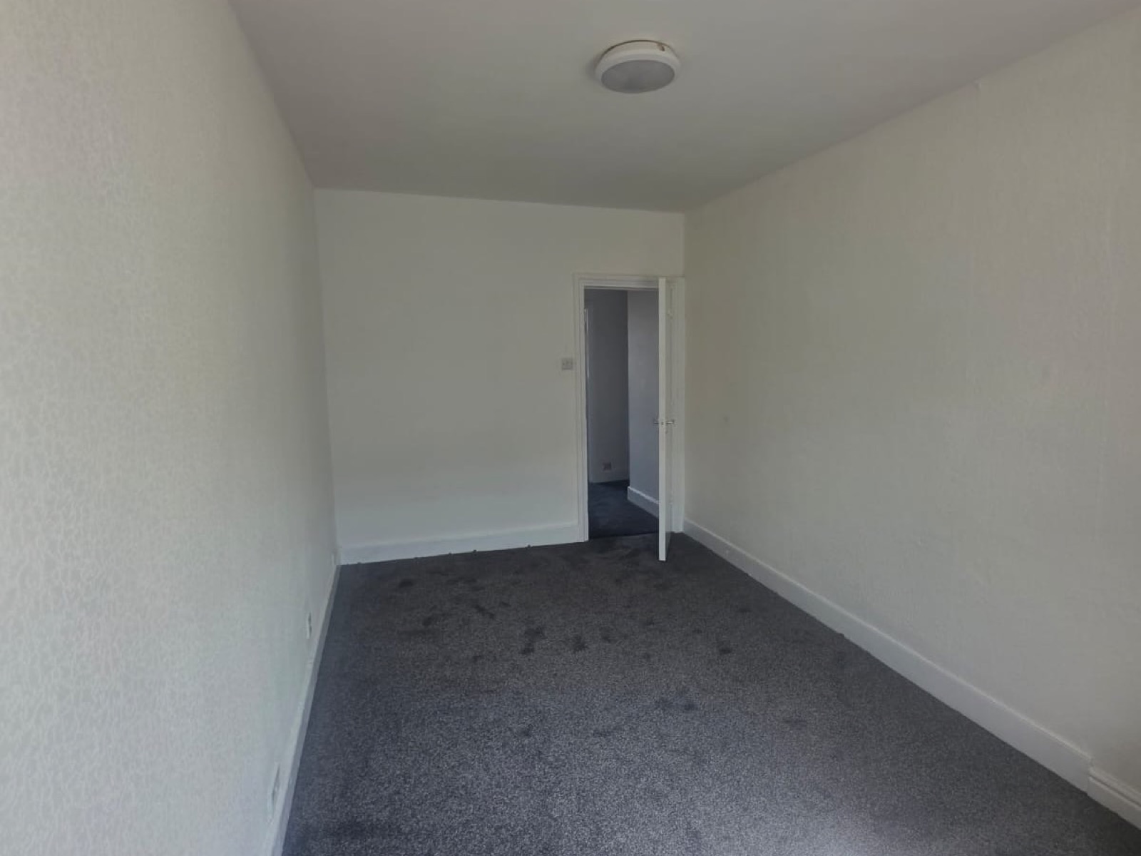 17a Warwick Road